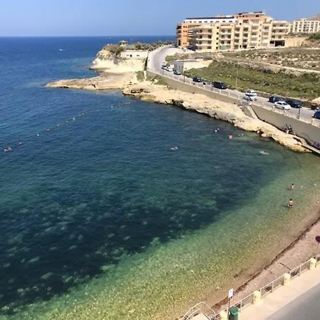 The Pebbles Sea Front Penthouse *